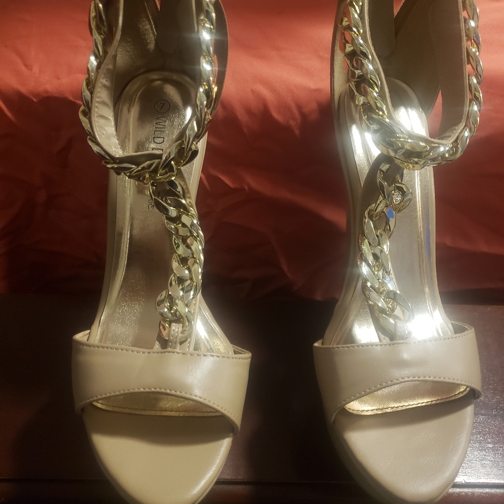 Wedge chain Heels